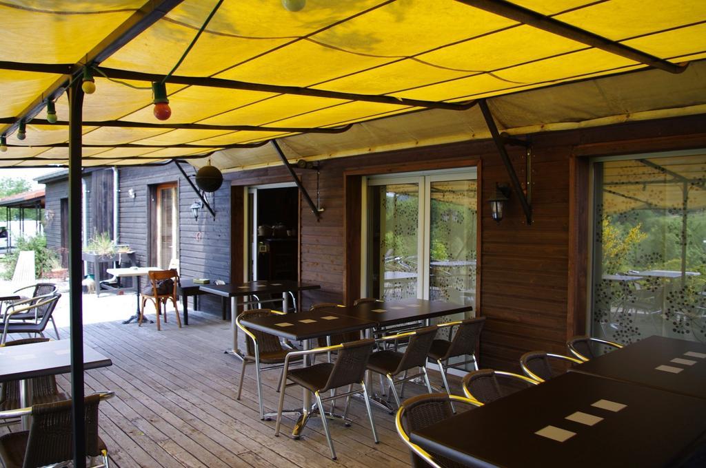 Les Roulottes Et Cabanes Du Livradois Cunlhat Exterior photo