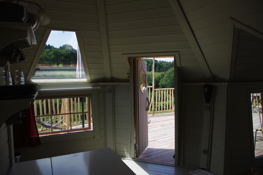 Les Roulottes Et Cabanes Du Livradois Cunlhat Room photo
